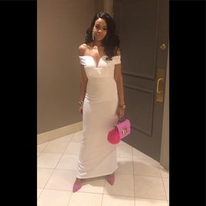 PRETTYLITTLETHING White Bardot V Plunge Maxi Dress